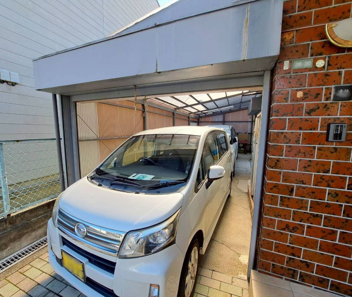 カーポート・倉庫の様子