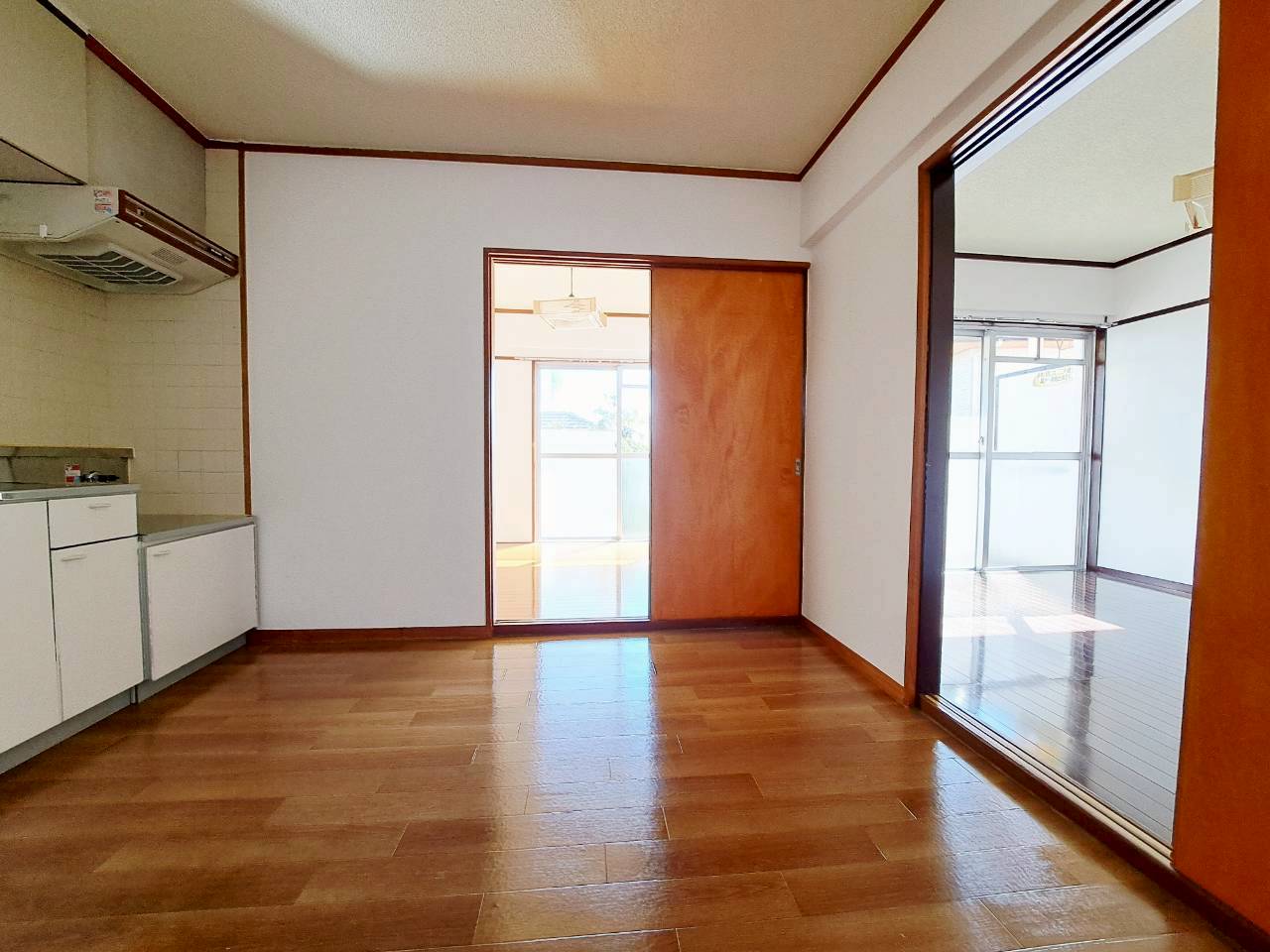 ダイニングキッチン(約6帖)