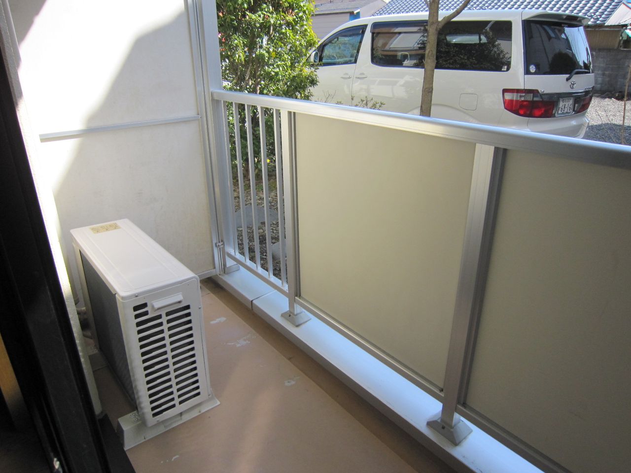 バルコニーは広々!洗濯物が干しやすいです。