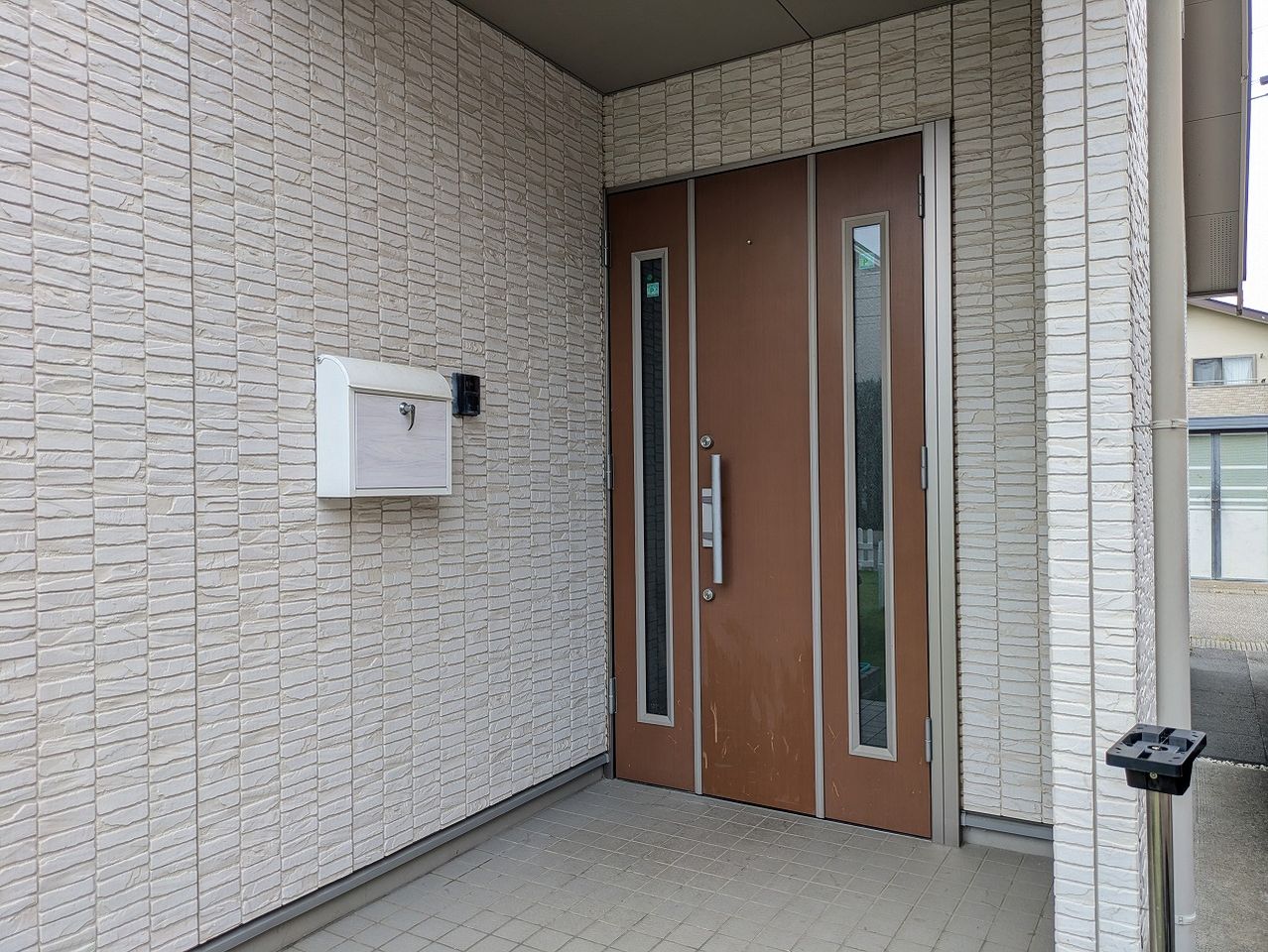 モニター付きインターホンで安心!