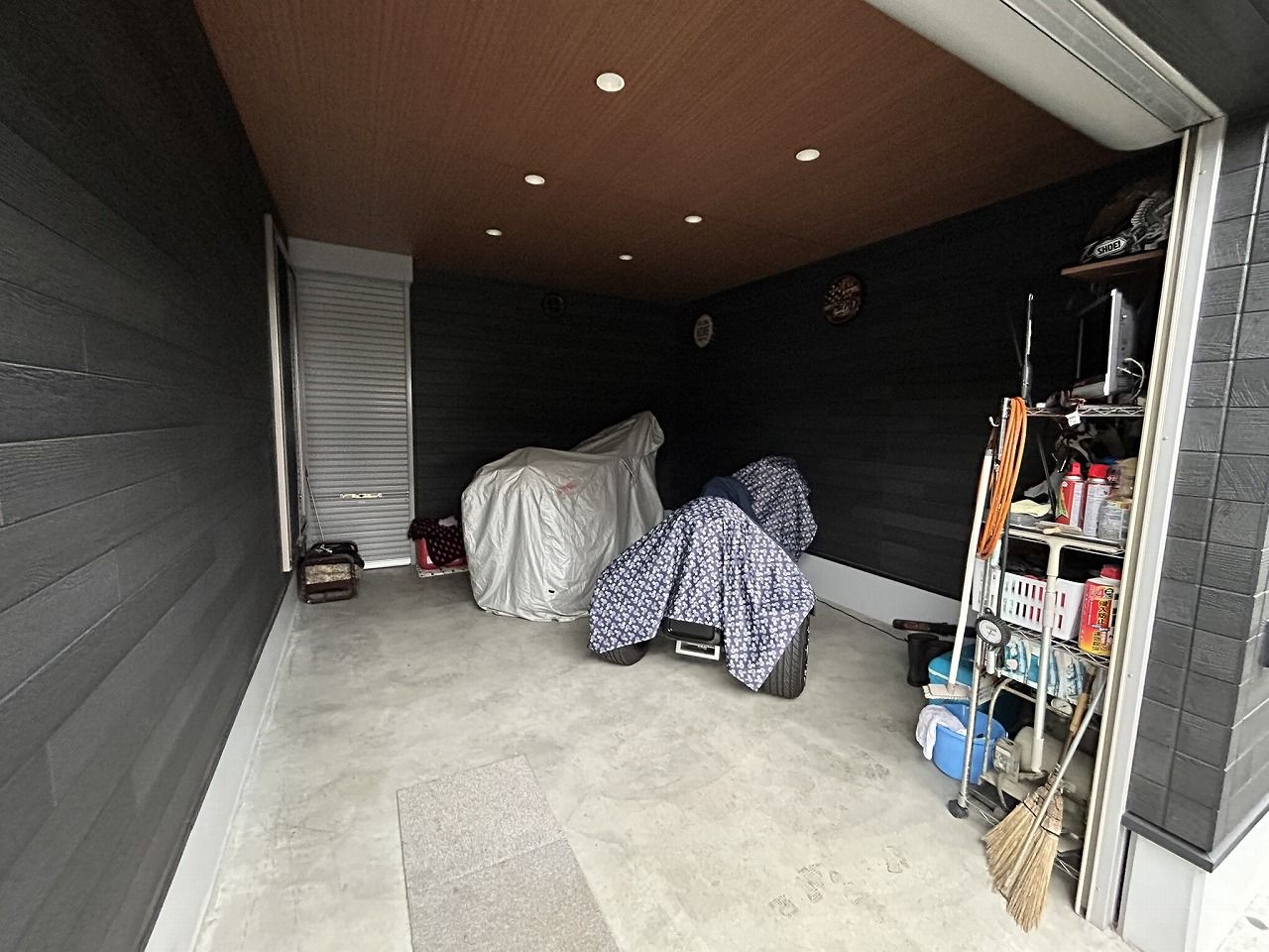 物億(ガレージ)