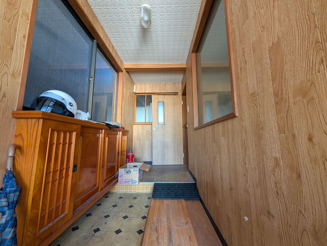 玄関に咲かせよう