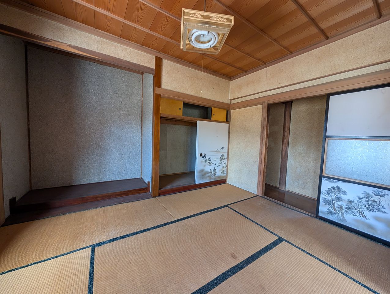 和室にいるのが素晴らしすぎる