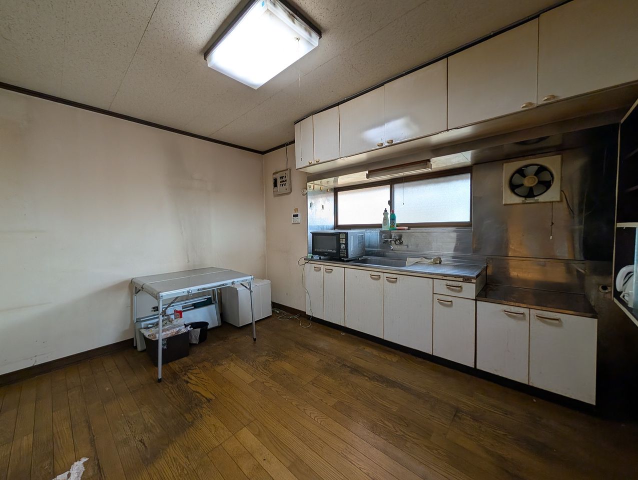 キッチンは直しますか?