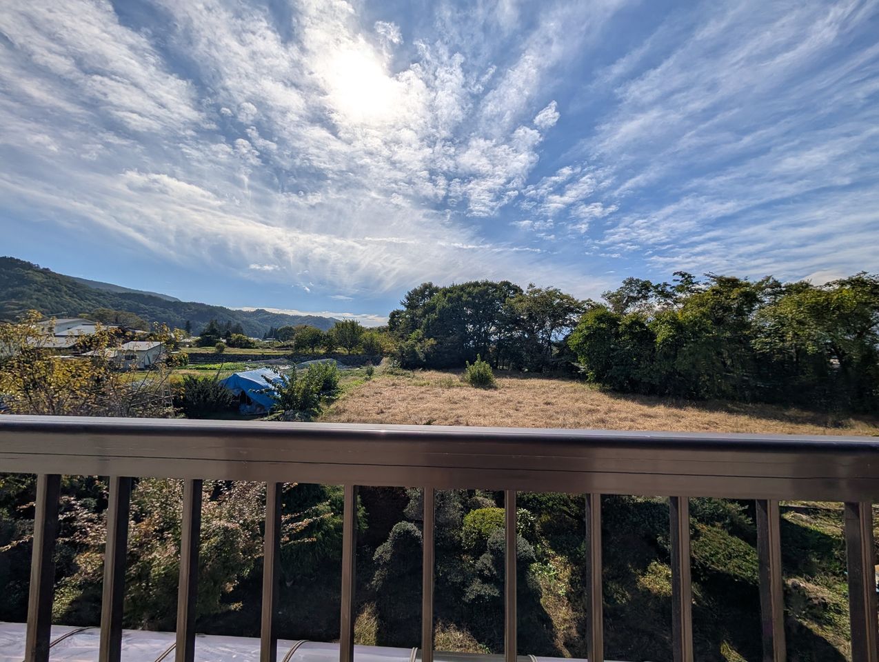 バカみたいに空がきれいだぜ