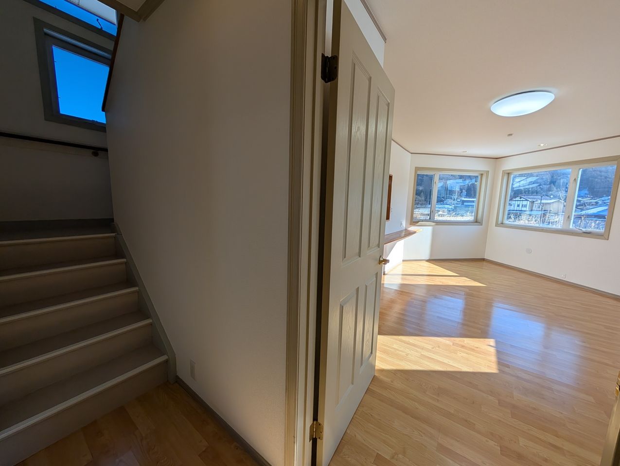 リビングからカイダン