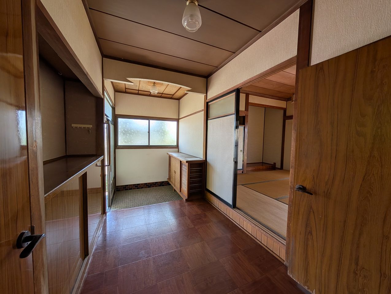 玄関ホールの窓ってうれしい