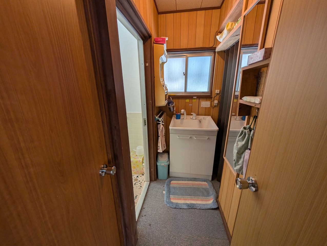 洗面からお風呂へ