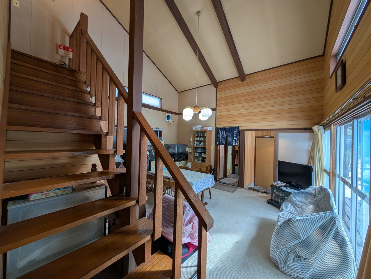 S52製リビング内階段先取り