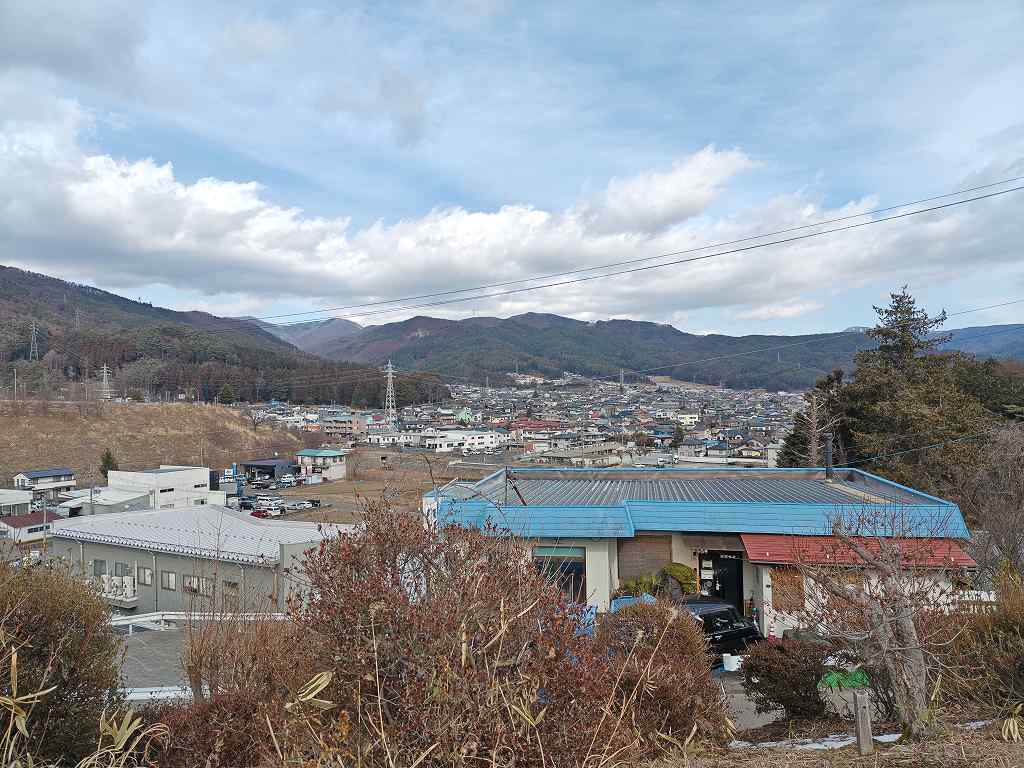敷地より岡谷市内