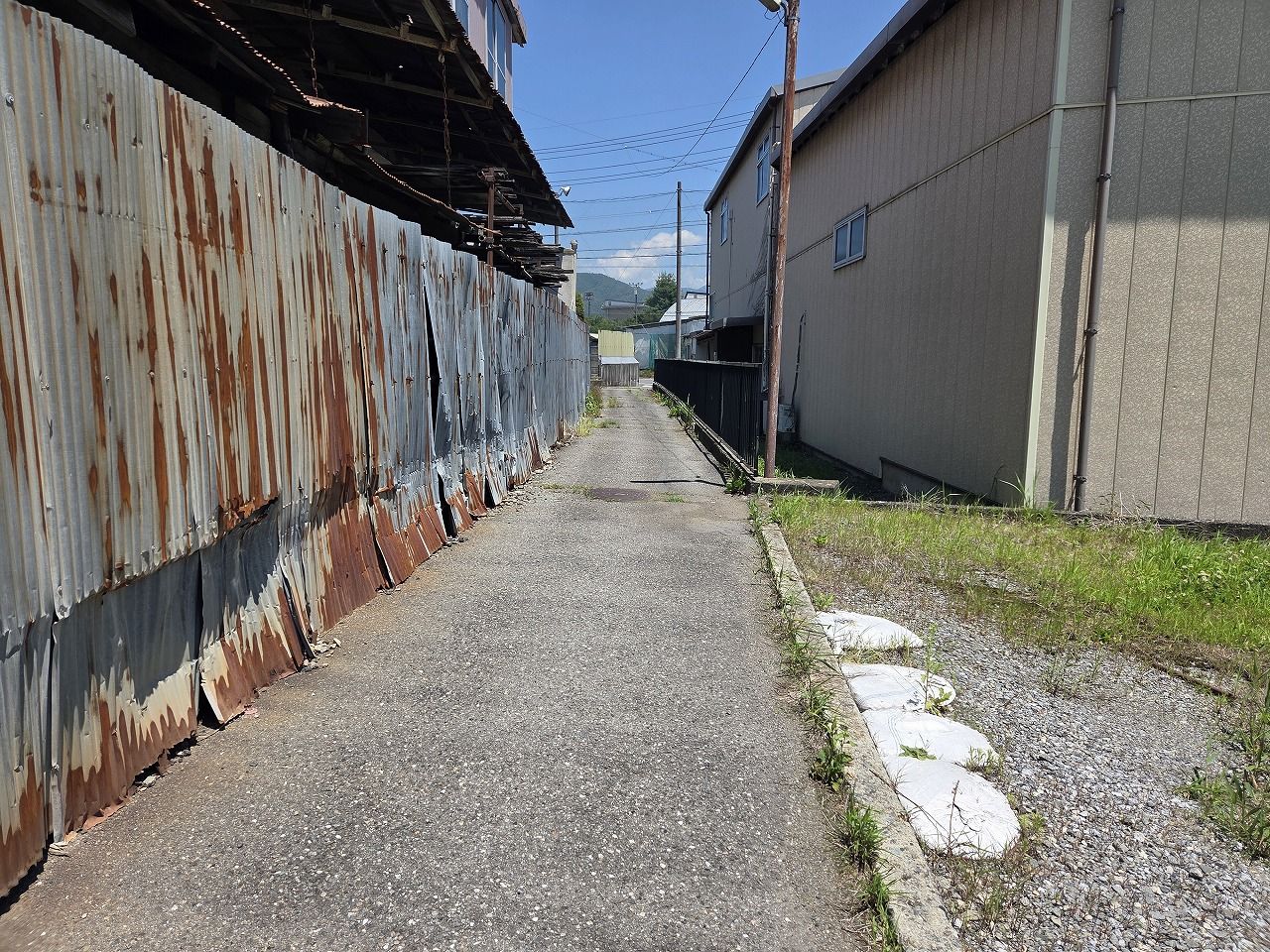進入路(敷地から東側)