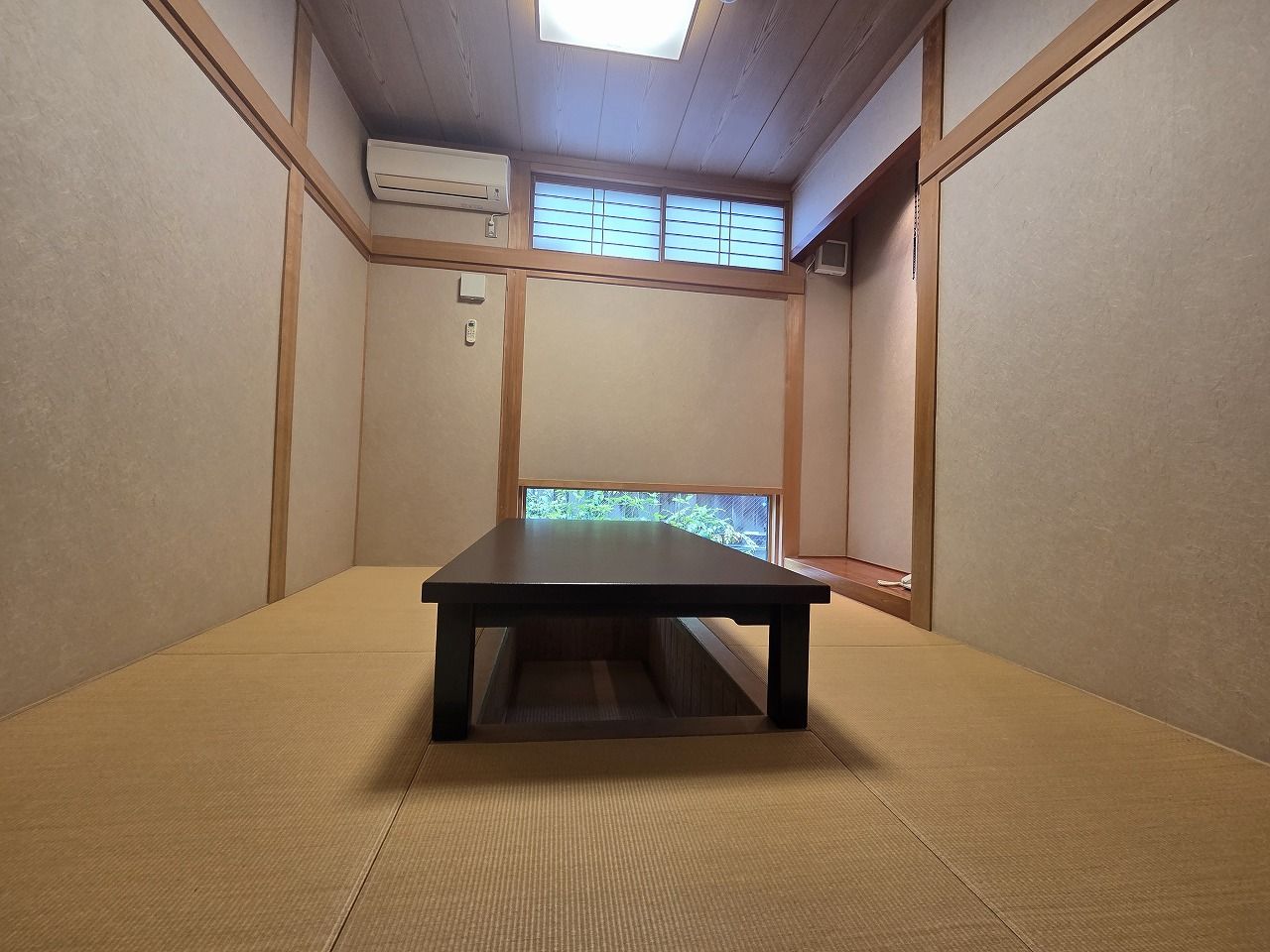 客室4