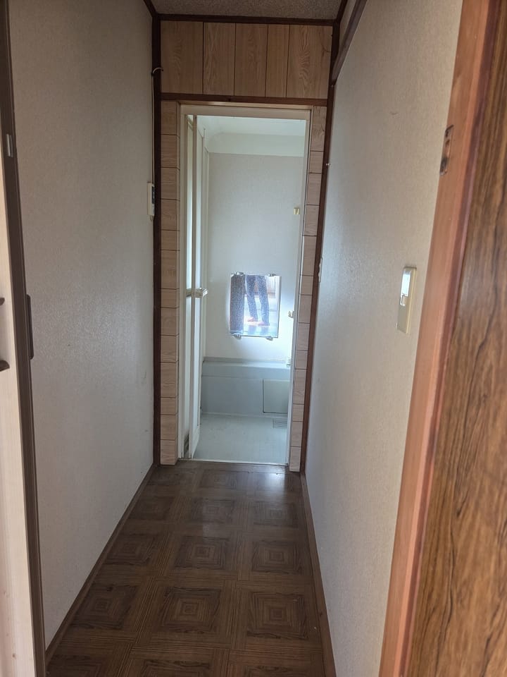 北側建物 脱衣スペース