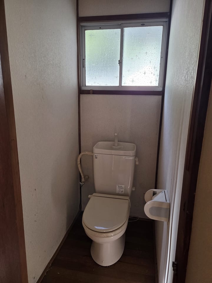 北側建物 トイレ