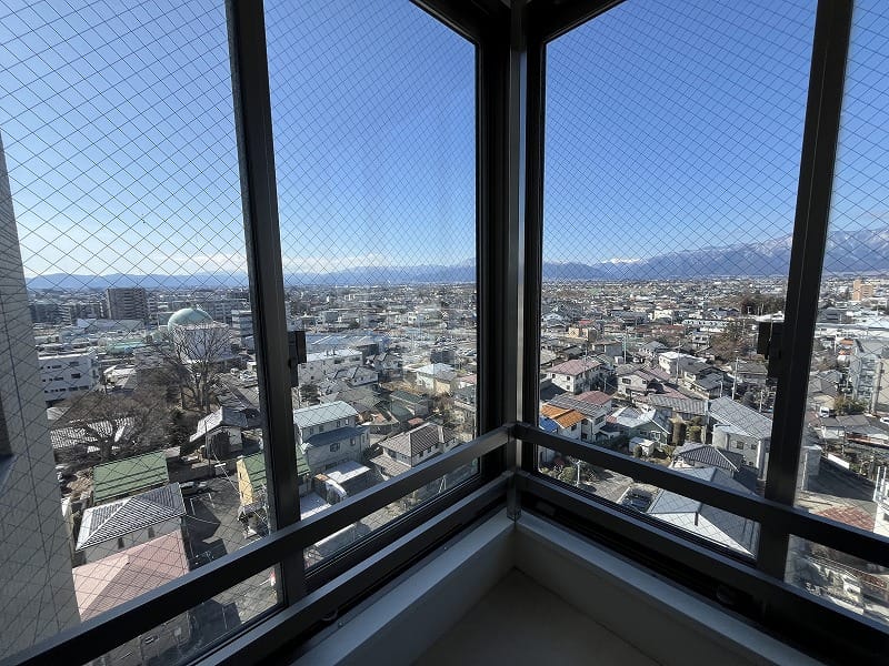 南西方向の眺望は松本空港発着便も見えます