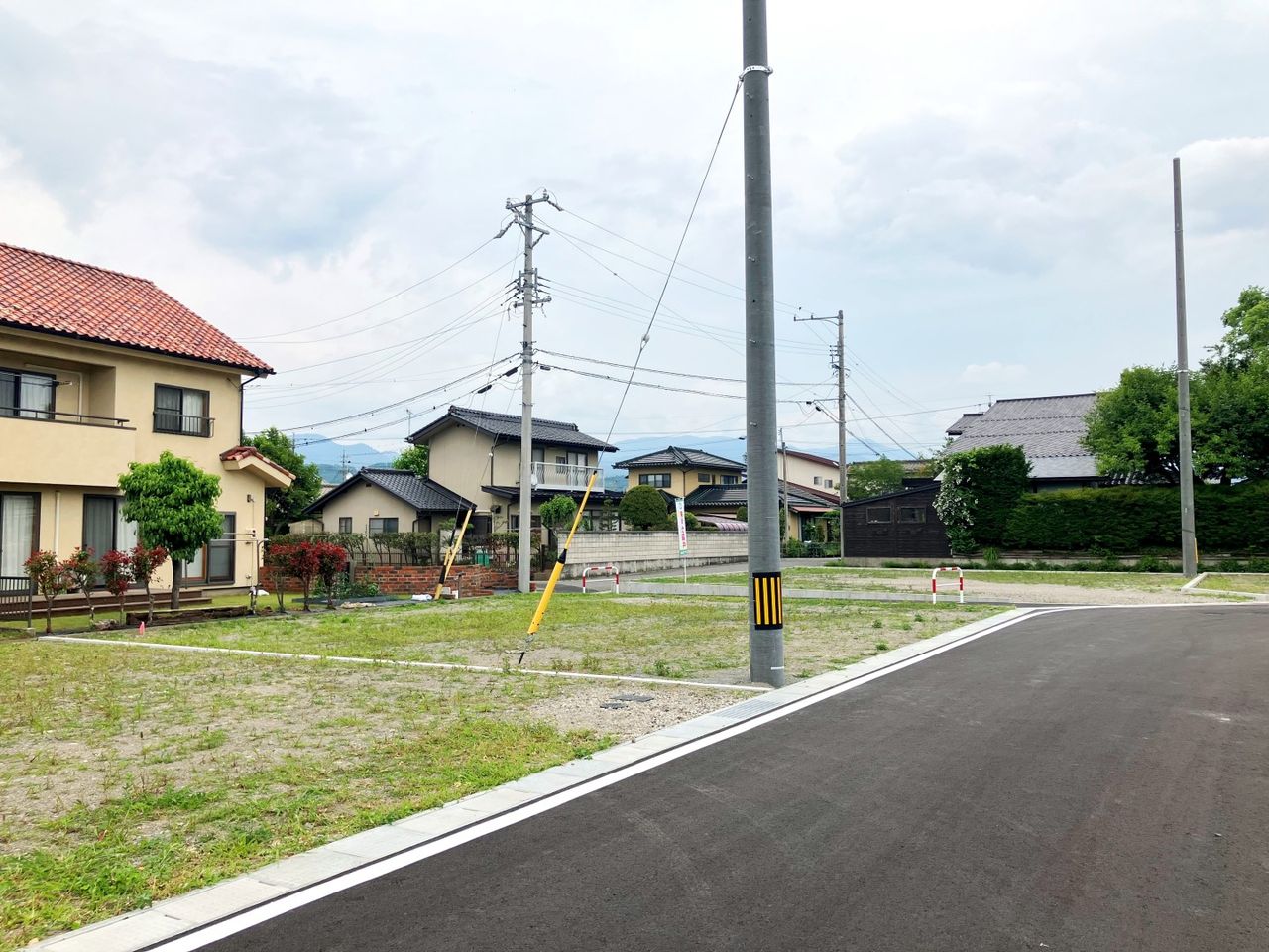 北西方向より敷地全景