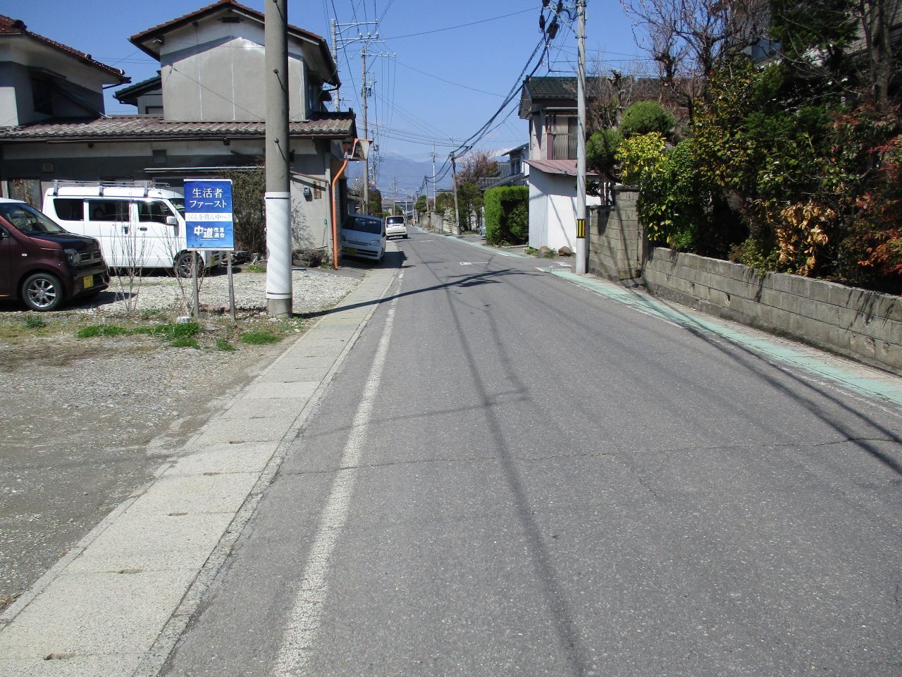 前面道路:中学校へ450m
