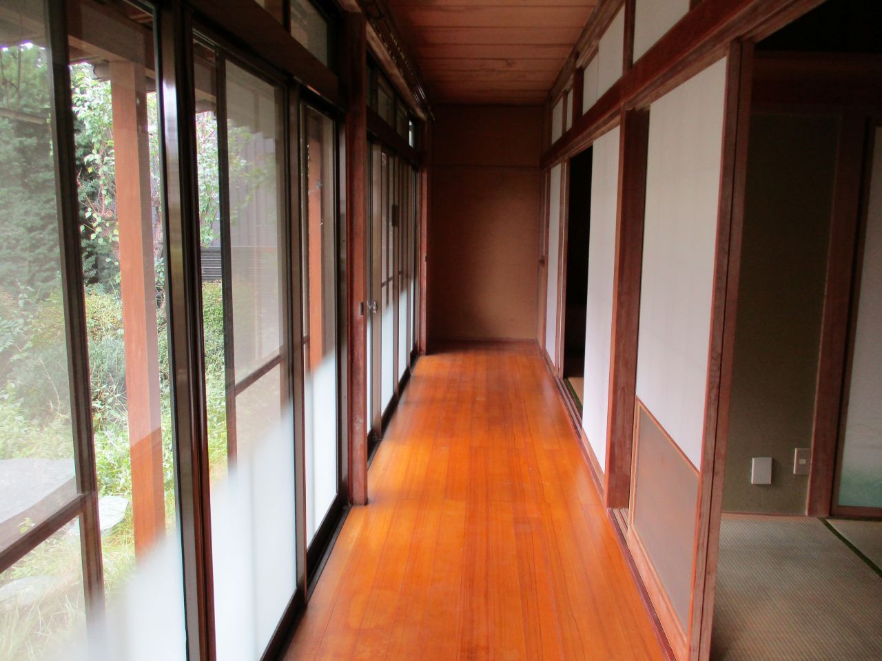 お庭が見渡せる広縁
