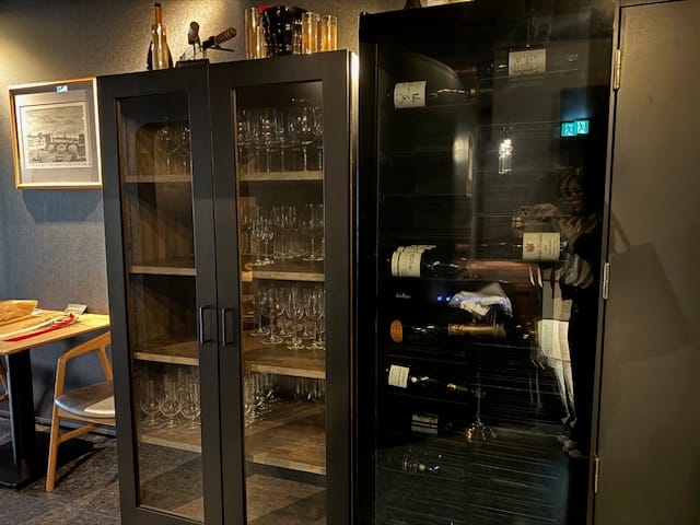 ワインセラー(右側)