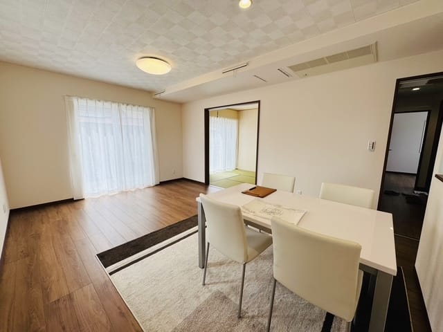 リビングダイニング