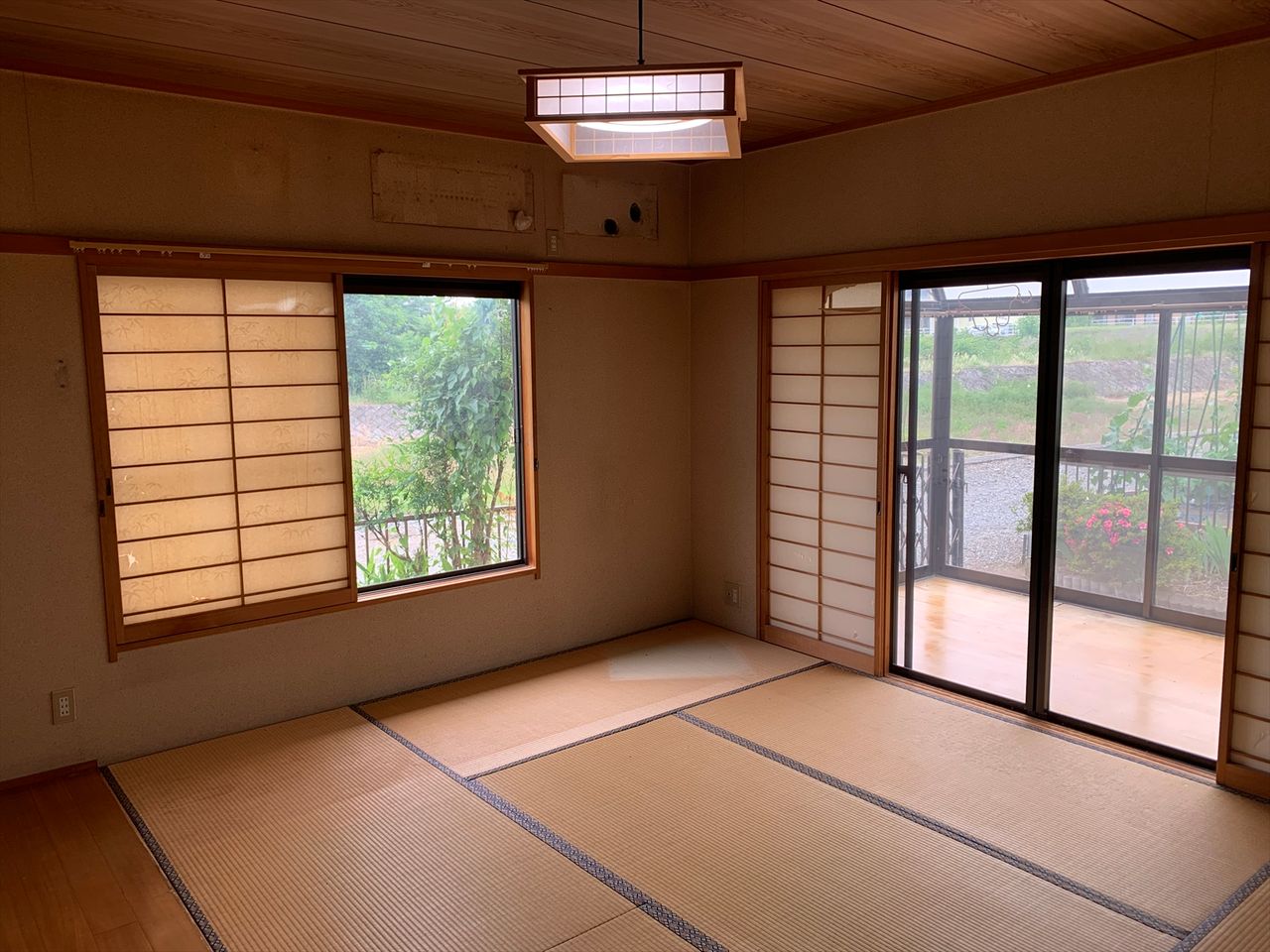 南東和室