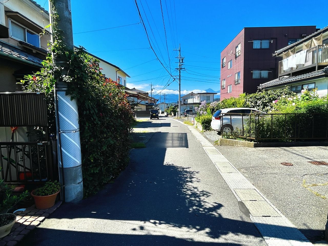 北側前面道路