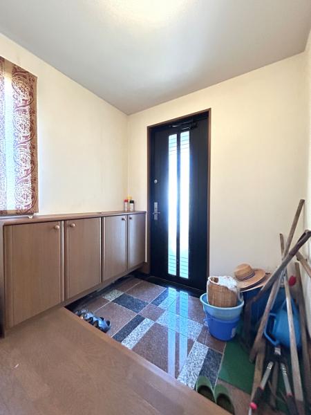 現況・玄関内部