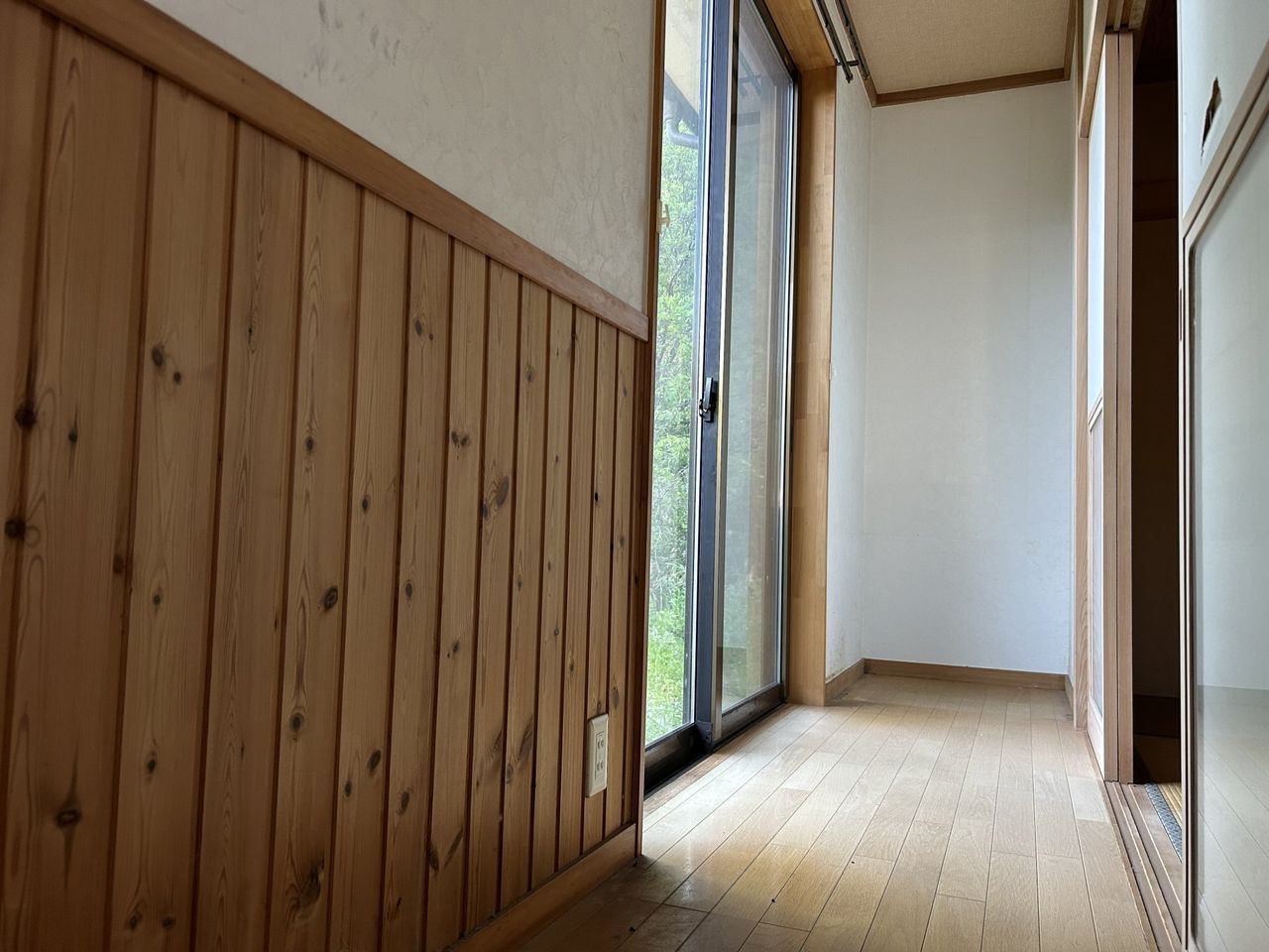 和室広縁