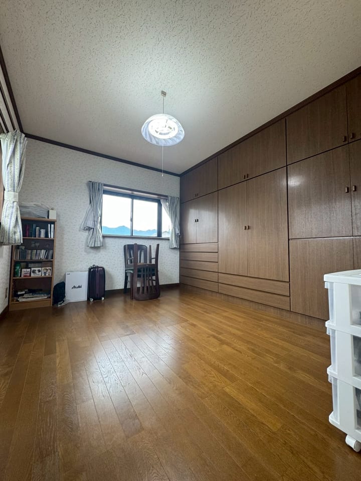 2階洋室7帖①