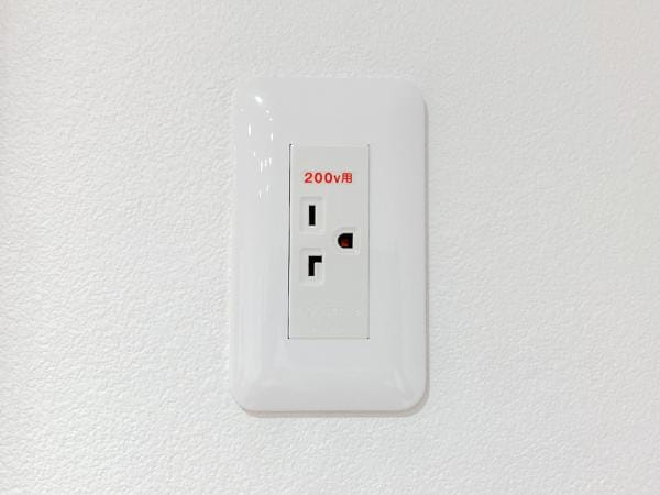 各居室、LEDにエアコンコンセント