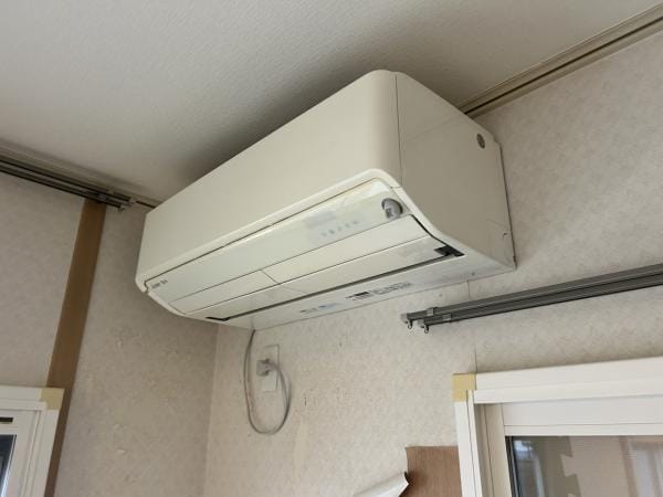 リビングエアコン