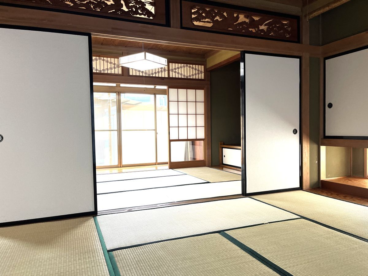 1階西側和室続き間